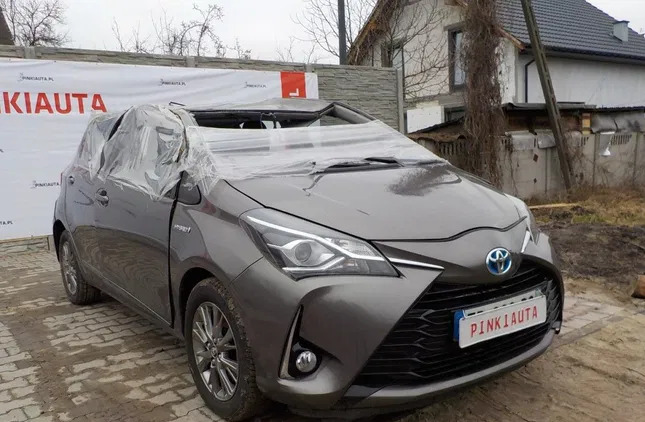 toyota yaris Toyota Yaris cena 18900 przebieg: 94143, rok produkcji 2017 z Września